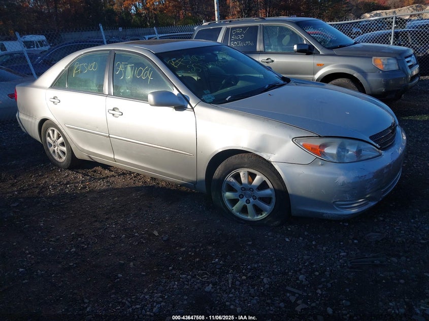 2002 TOYOTA CAMRY XLE V6