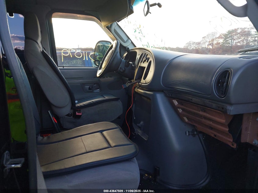 2007 FORD E-350 SUPER DUTY auction photo 5