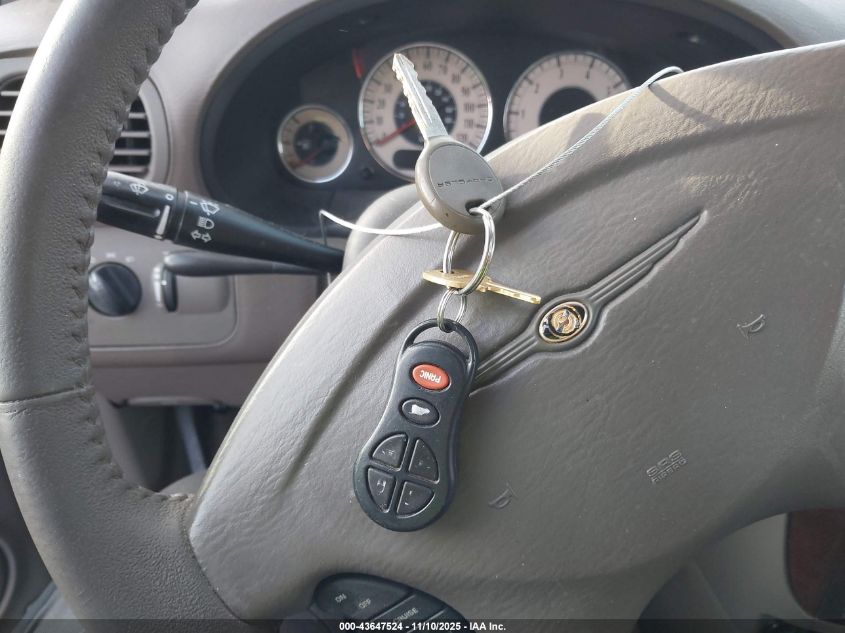 2002 Chrysler Town & Country Lxi VIN: 2C8GP54L02R698130 Lot: 43647524