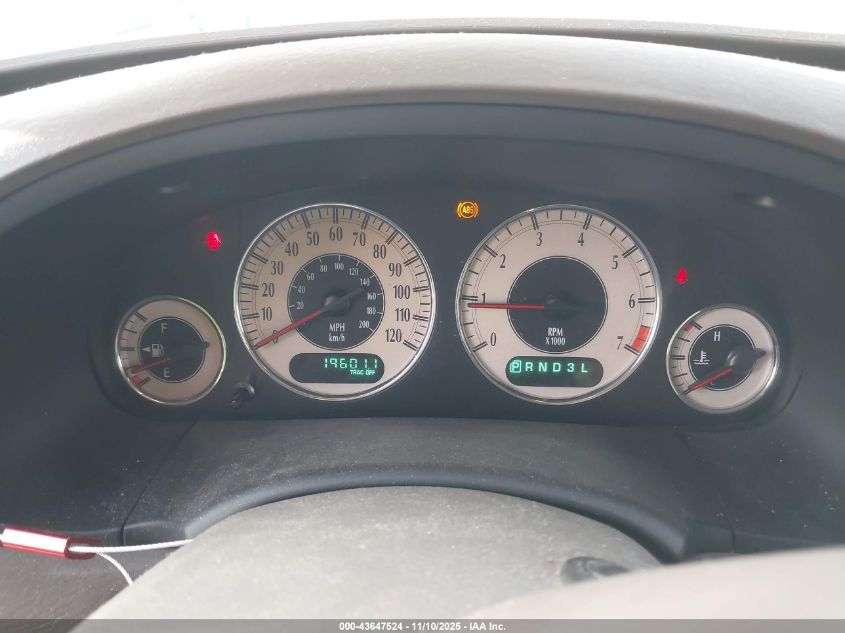 2002 Chrysler Town & Country Lxi VIN: 2C8GP54L02R698130 Lot: 43647524