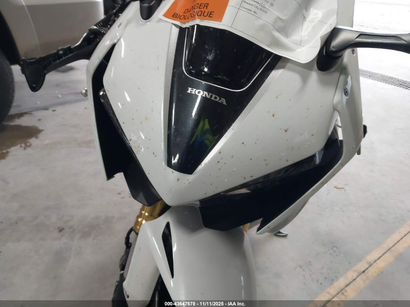 2025 Honda Cbr1000 Rr VIN: JH2SC7719SK800141 Lot: 43647578