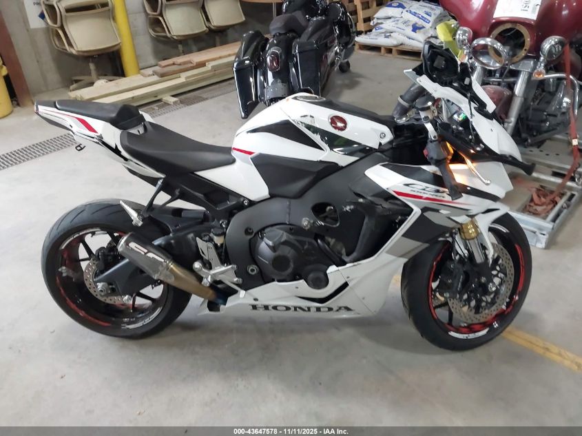 2025 Honda Cbr1000 Rr VIN: JH2SC7719SK800141 Lot: 43647578