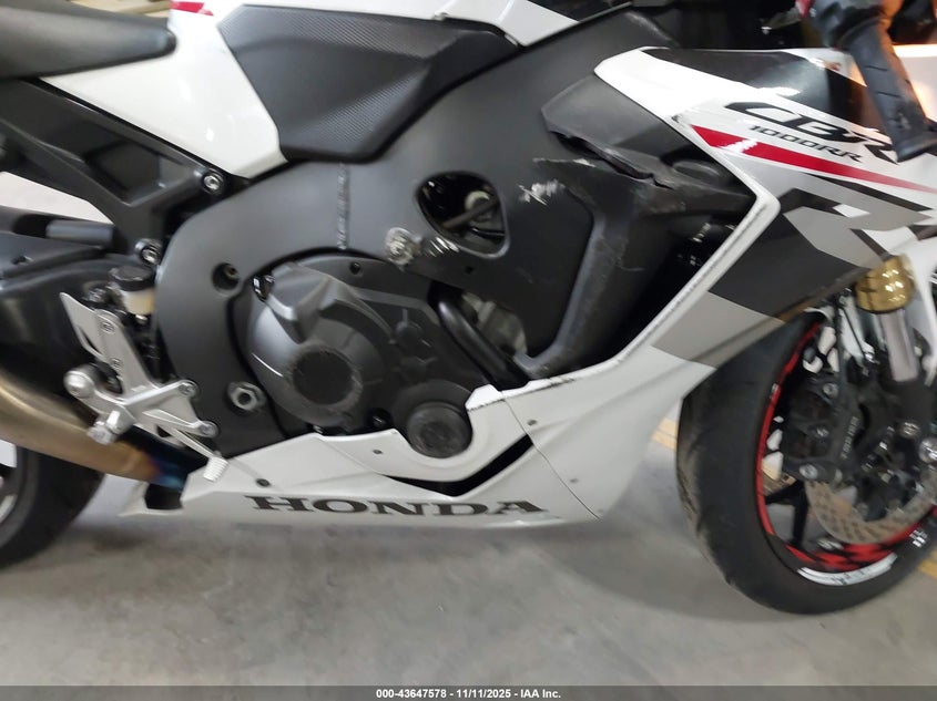 2025 Honda Cbr1000 Rr VIN: JH2SC7719SK800141 Lot: 43647578