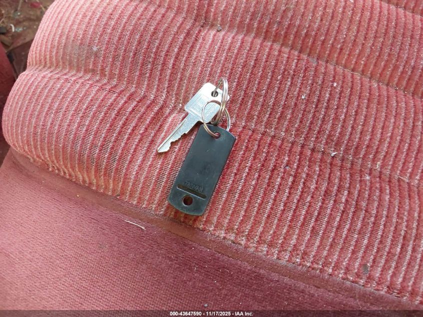 1993 Chevrolet Gmt-400 K1500 VIN: 1GCEK14K6PE231273 Lot: 43647590