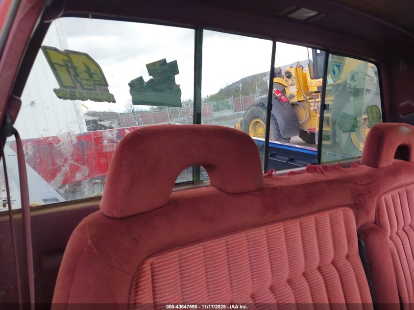 1993 Chevrolet Gmt-400 K1500 VIN: 1GCEK14K6PE231273 Lot: 43647590