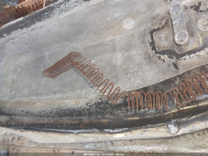 2022 Chevrolet Express Cutaway Work Van VIN: 1GB3GSC74N1264437 Lot: 43647719