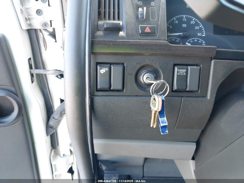 2019 Volvo Vnl VIN: 4V4NC9TH7KN220670 Lot: 43647785