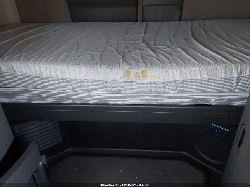 2019 Volvo Vnl VIN: 4V4NC9TH7KN220670 Lot: 43647785