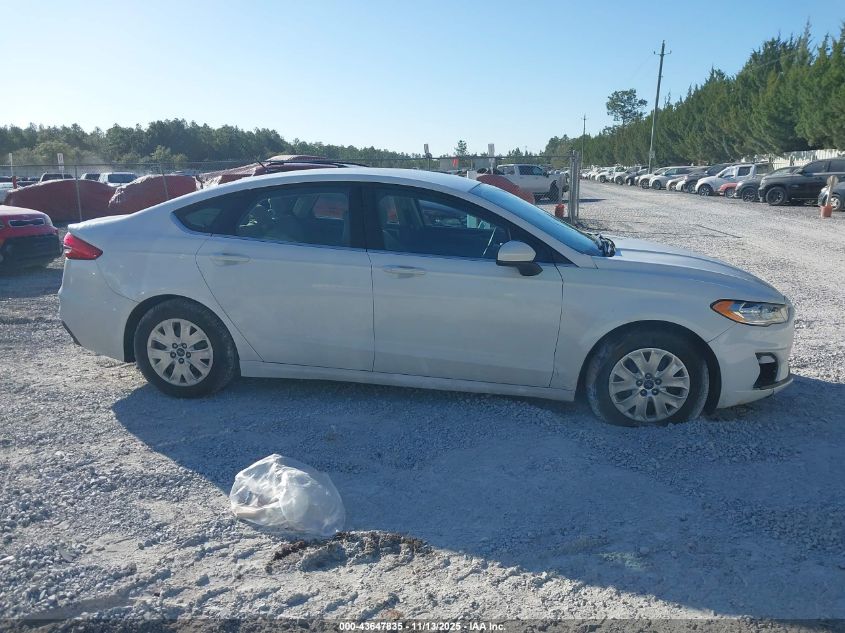 2019 Ford Fusion S VIN: 3FA6P0G71KR282201 Lot: 43647835