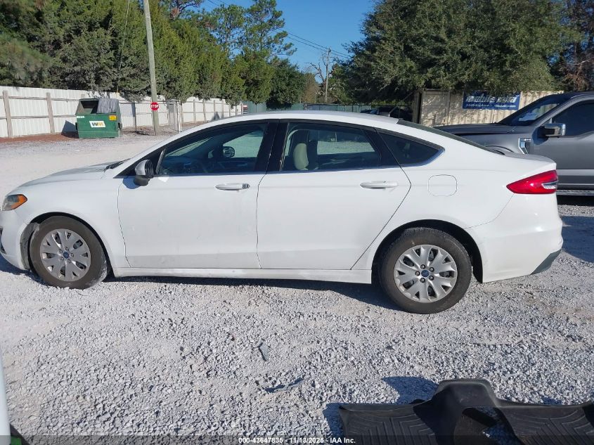 2019 Ford Fusion S VIN: 3FA6P0G71KR282201 Lot: 43647835