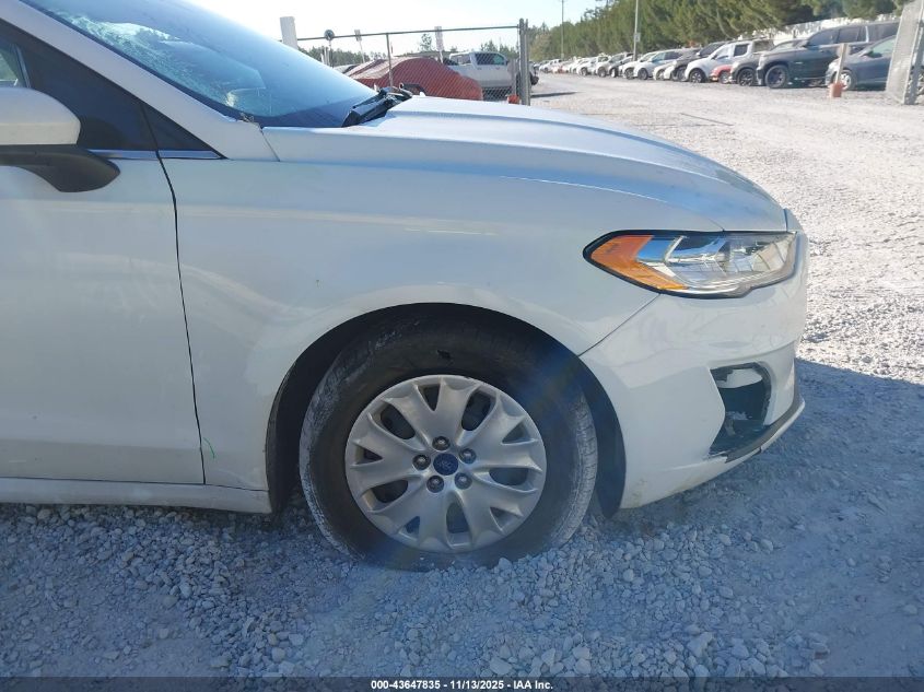2019 Ford Fusion S VIN: 3FA6P0G71KR282201 Lot: 43647835