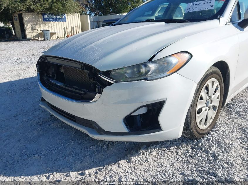 2019 Ford Fusion S VIN: 3FA6P0G71KR282201 Lot: 43647835