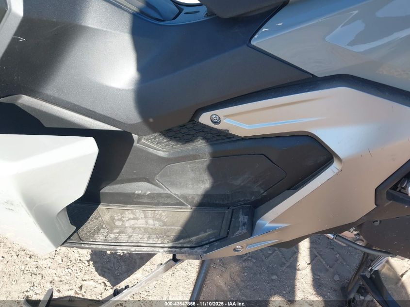 2026 Honda Adv160 A VIN: MLHKF5450T5200116 Lot: 43647856