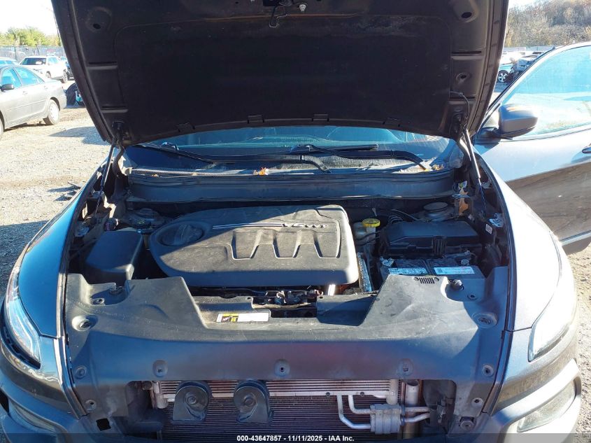 2017 Jeep Cherokee Trailhawk 4X4 VIN: 1C4PJMBS8HW655548 Lot: 43647857