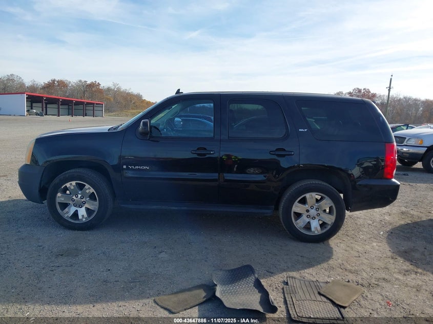 2007 GMC Yukon Slt VIN: 1GKFK13017J293700 Lot: 43647886