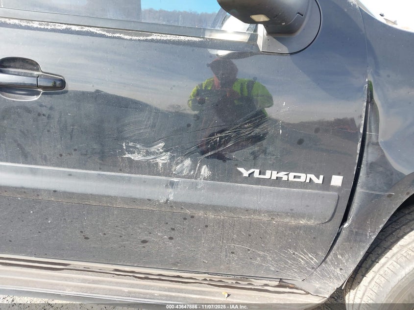 2007 GMC Yukon Slt VIN: 1GKFK13017J293700 Lot: 43647886