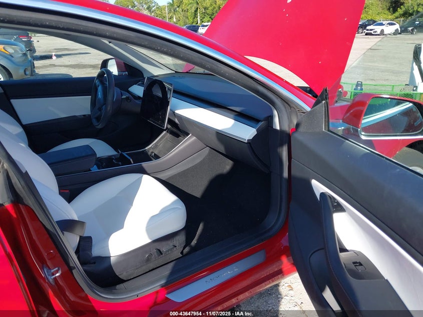 5YJ3E1EA4KF445240 2019 TESLA MODEL 3 photo no. 5