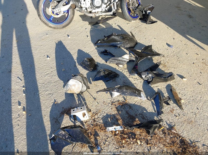 2007 SUZUKI GSX-R1000 JS1GT77A572106045