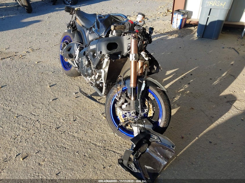 2007 SUZUKI GSX-R1000 JS1GT77A572106045