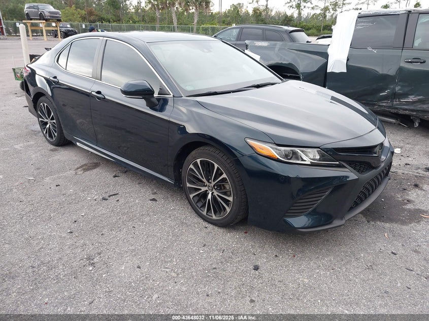 2019 TOYOTA CAMRY SE - 4T1B11HK2KU261977