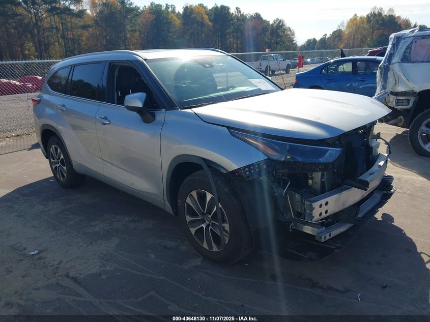 TOYOTA HIGHLANDER XLE