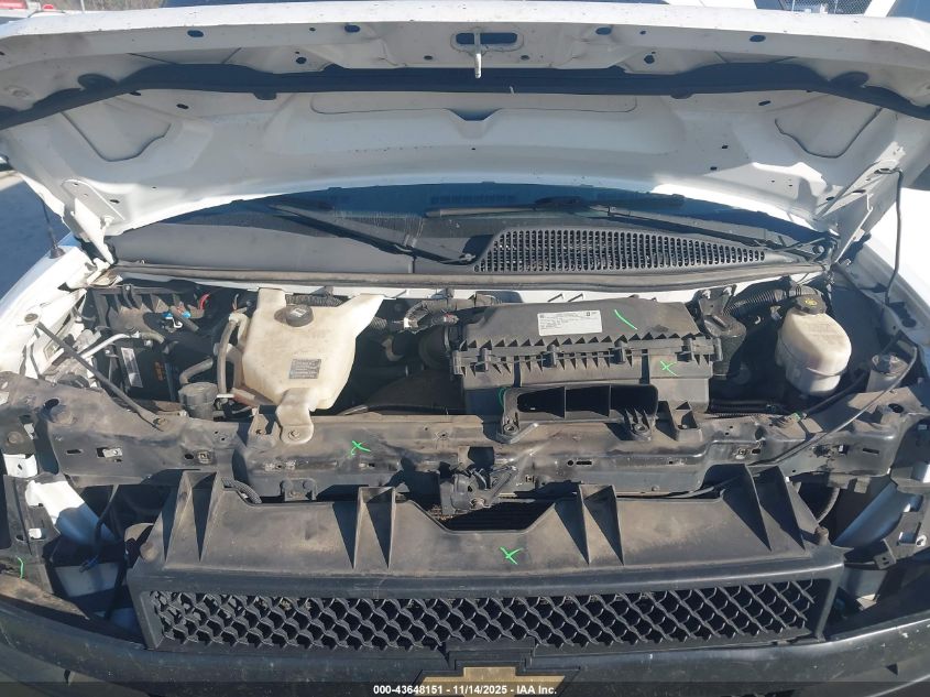 2018 Chevrolet Express 2500 Work Van VIN: 1GCWGAFPXJ1310779 Lot: 43648151