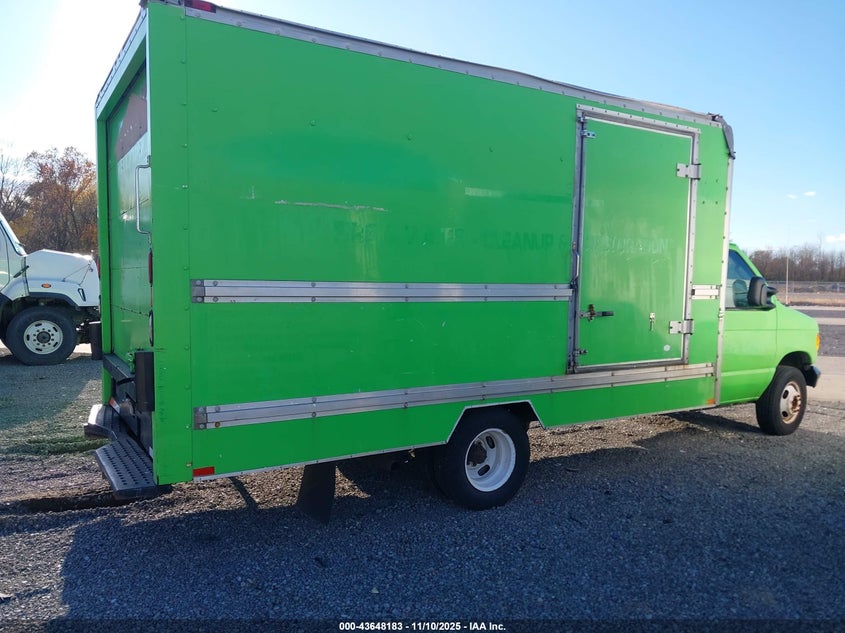 1FDWE35L34HA61653 2004 FORD ECONOLINE photo no. 4