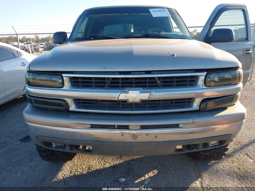 2000 Chevrolet Tahoe All New Lt VIN: 1GNEK13T5YJ133197 Lot: 43648202