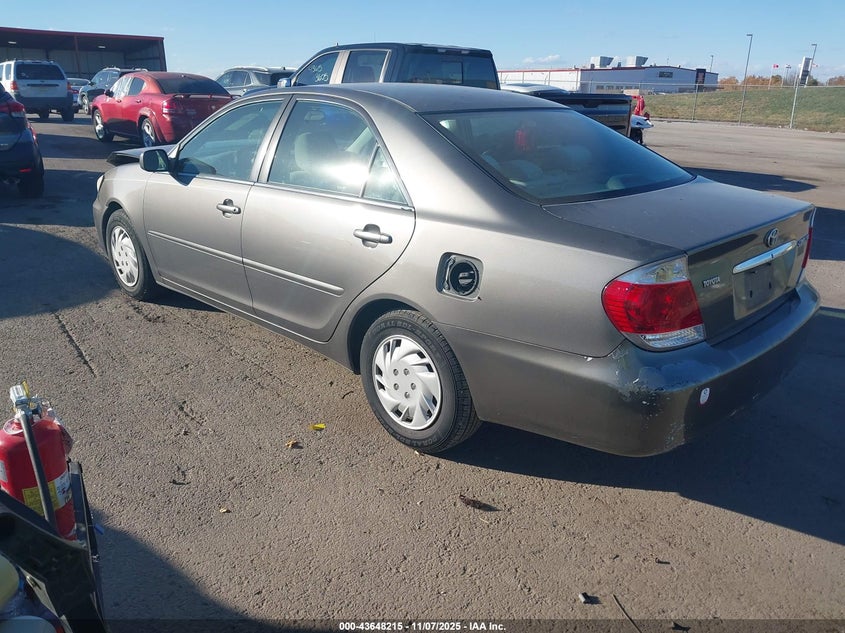 4T1BE32K65U621992 2005 TOYOTA CAMRY photo no. 3