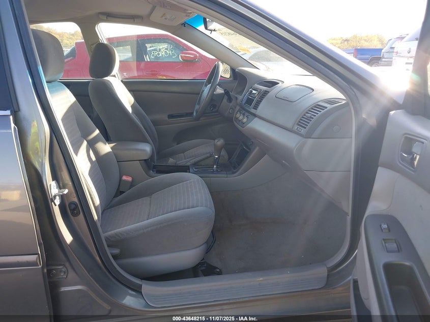 4T1BE32K65U621992 2005 TOYOTA CAMRY photo no. 5