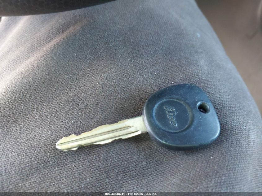 2004 Chevrolet Silverado 1500 Z71 VIN: 2GCEK13T641433747 Lot: 43648241