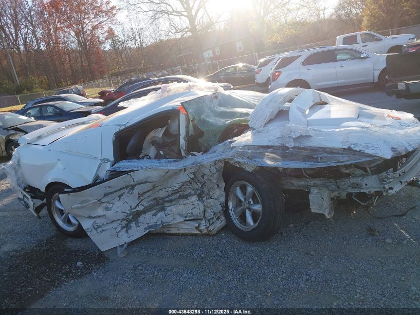 2005 Ford Mustang Gt Deluxe/Gt Premium VIN: 1ZVFT82HX55113142 Lot: 43648298