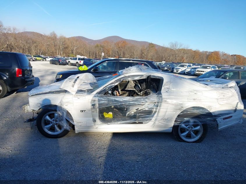 2005 Ford Mustang Gt Deluxe/Gt Premium VIN: 1ZVFT82HX55113142 Lot: 43648298