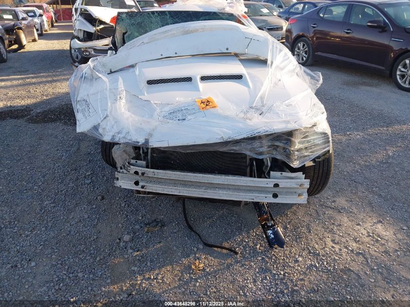 2005 Ford Mustang Gt Deluxe/Gt Premium VIN: 1ZVFT82HX55113142 Lot: 43648298