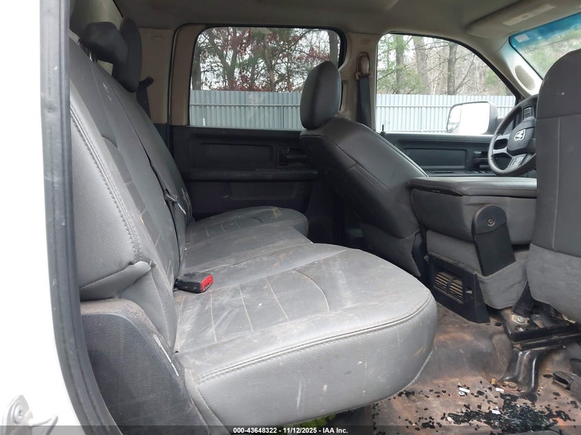 2018 Ram 2500 Tradesman 4X2 8' Box VIN: 3C6UR4HJ4JG244511 Lot: 43648322