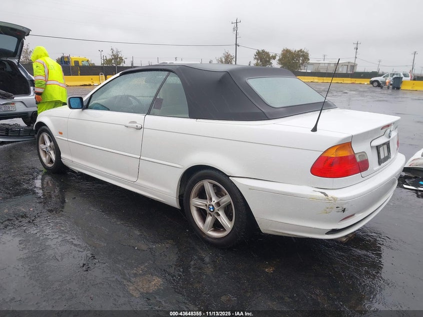 WBABS33423PG90171 2003 BMW 3ER photo no. 3