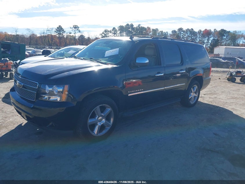 1GNSKKE30BR371442 2011 CHEVROLET EXPRESS photo no. 2