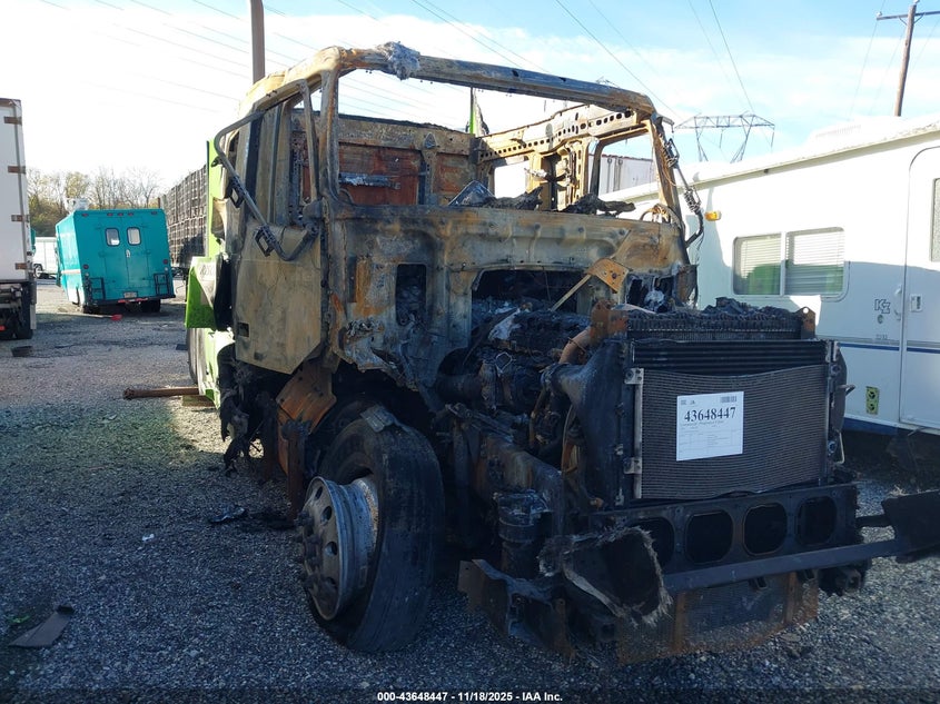 VOLVO VNL 2020. Lot# 43648447. VIN 4V4NC9EHXLN244721. Photo 1