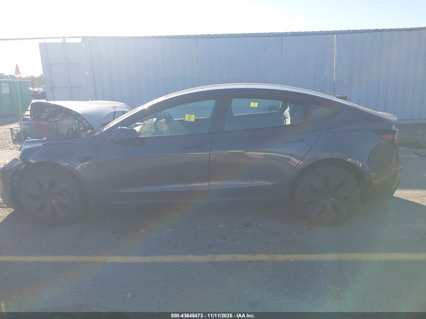2025 Tesla Model 3 Long Range Rear-Wheel Drive/Standard VIN: 5YJ3E1EAXSF902178 Lot: 43648473