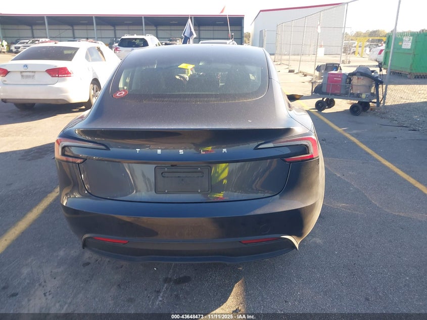 2025 Tesla Model 3 Long Range Rear-Wheel Drive/Standard VIN: 5YJ3E1EAXSF902178 Lot: 43648473