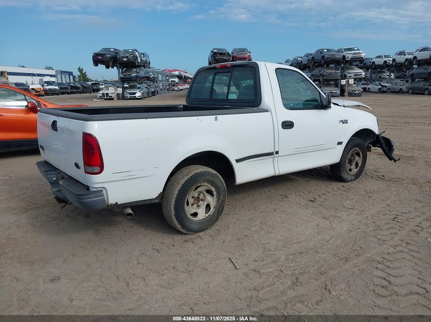 1FTRF17202NC00174 2002 FORD F-150 photo no. 4