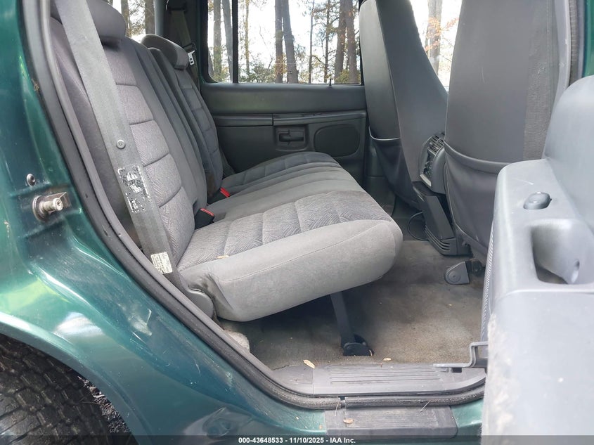 1FMZU83P91ZA60435 2001 FORD EXPLORER photo no. 8