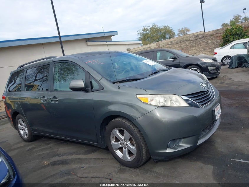 5TDKK3DCXDS285852 2013 TOYOTA SIENNA photo no. 14