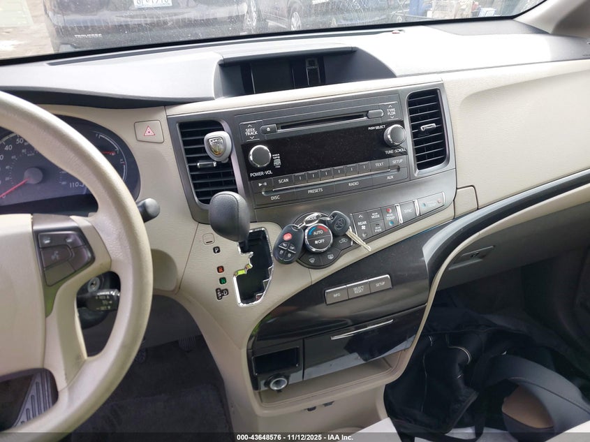 5TDKK3DCXDS285852 2013 TOYOTA SIENNA photo no. 11