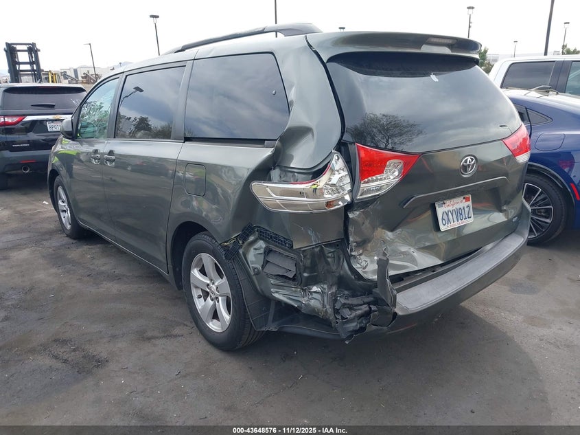 5TDKK3DCXDS285852 2013 TOYOTA SIENNA photo no. 3