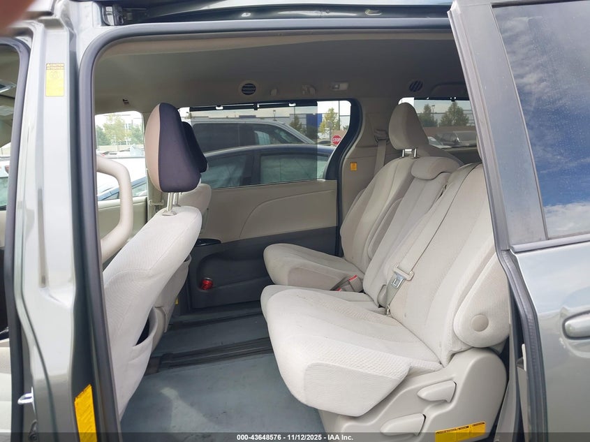 5TDKK3DCXDS285852 2013 TOYOTA SIENNA photo no. 8