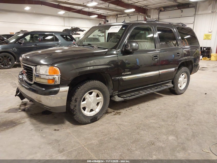 1GKEK13Z24J295509 2004 GMC YUKON photo no. 2