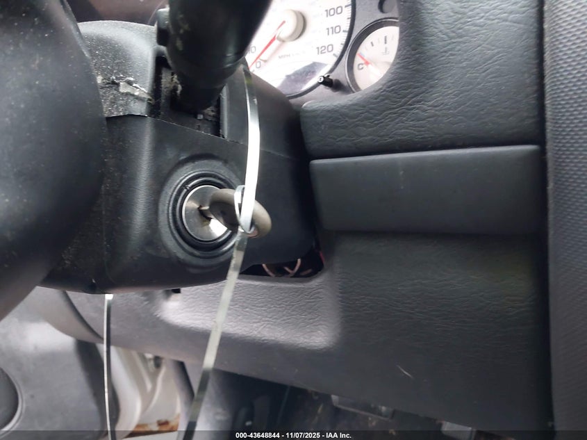 1J4GL38K04W208213 2004 JEEP LIBERTY (NORTH AMERICA) photo no. 11