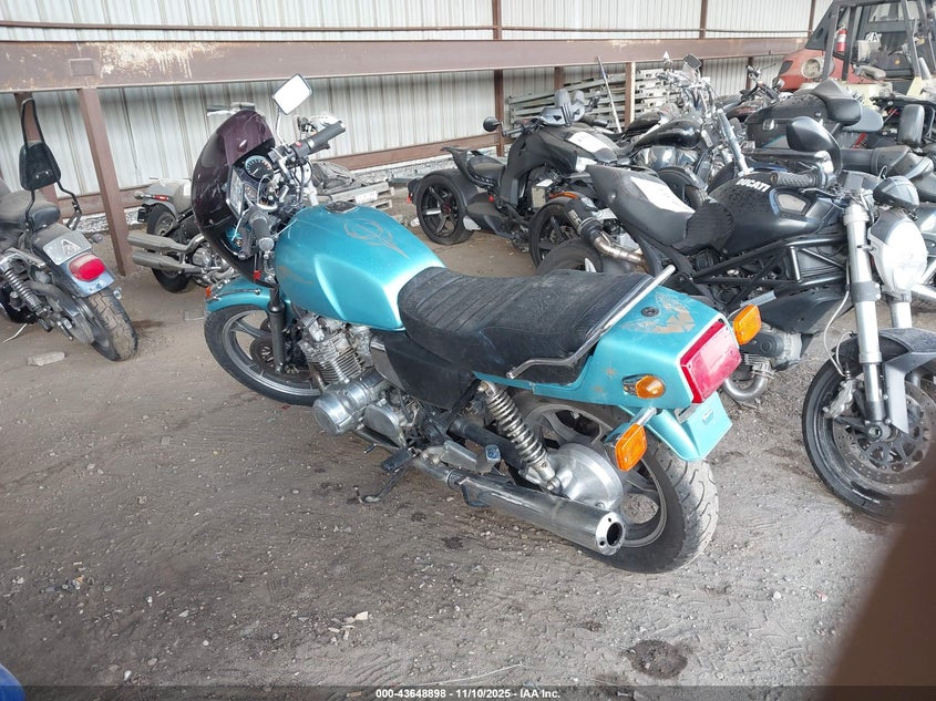 JS1GU71G0C2101100 1982 SUZUKI GS photo no. 3
