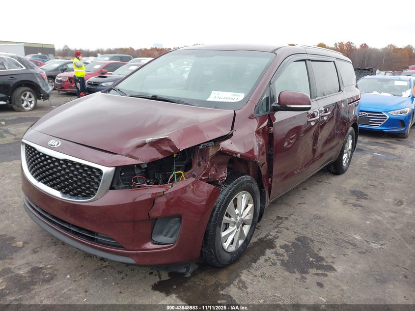 KNDMB5C15G6123815 2016 KIA SEDONA photo no. 2